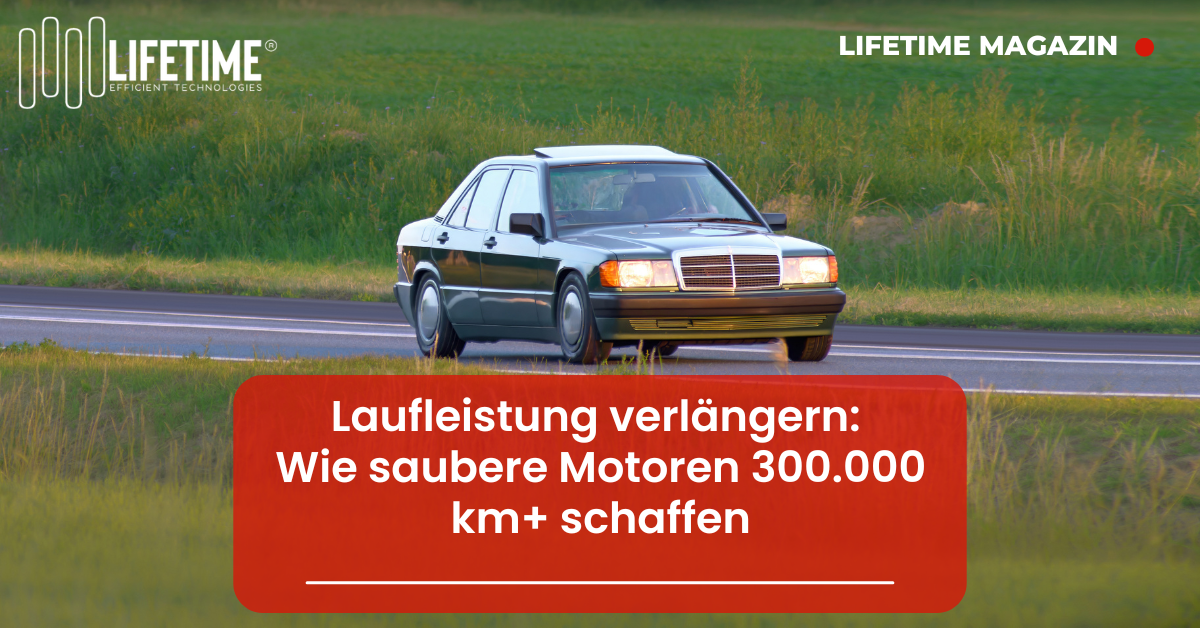 Mercedes Youngtimer fährt auf Landstraße